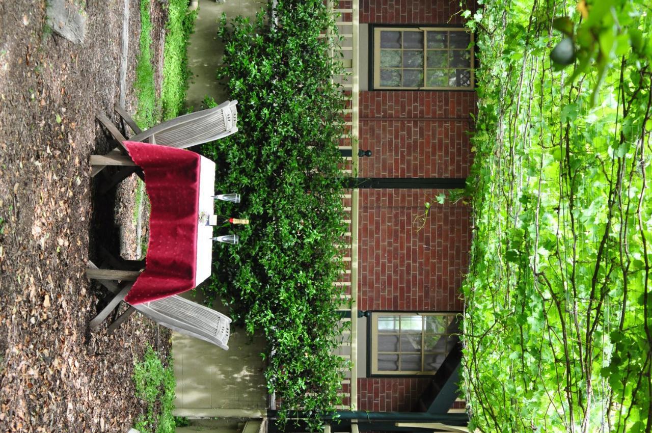 Holmhurst Guest House 배서스트 외부 사진