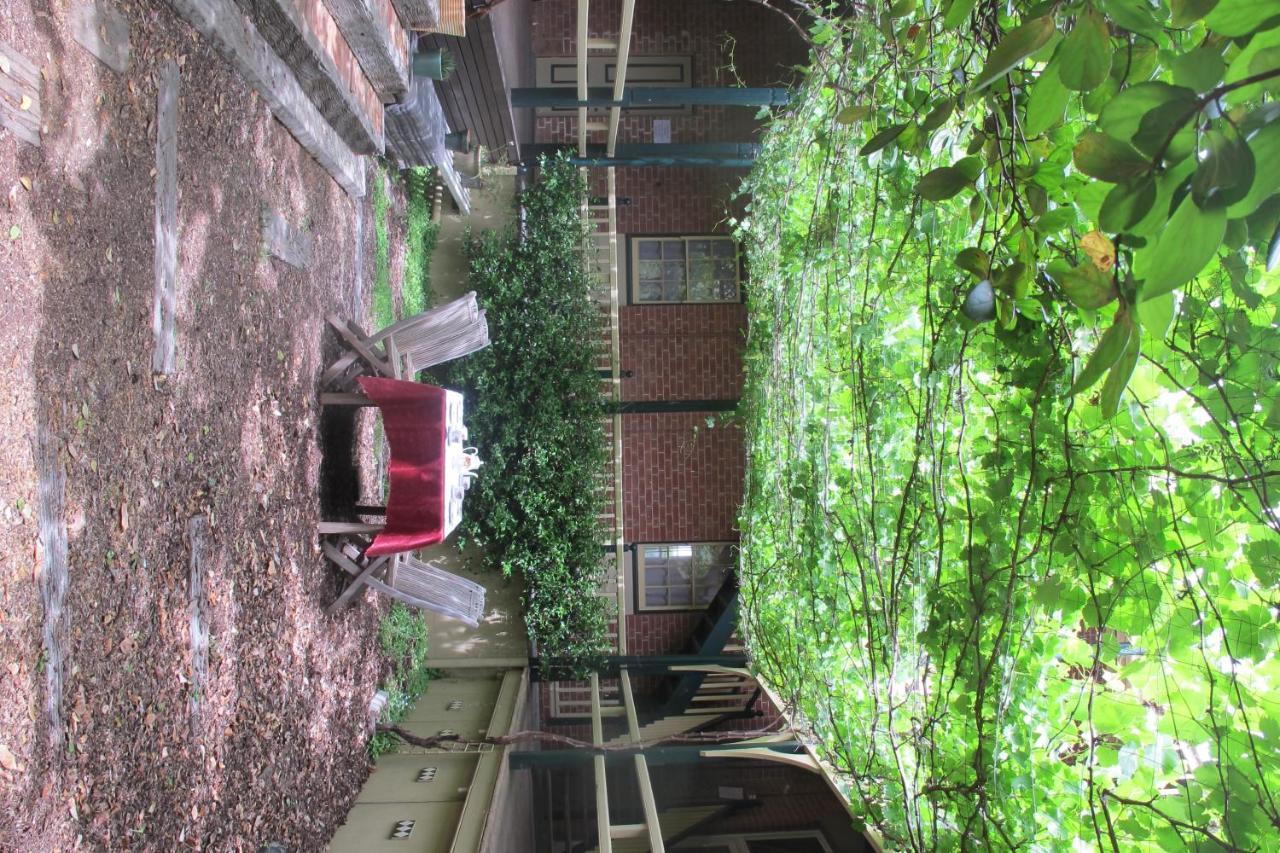 Holmhurst Guest House 배서스트 외부 사진